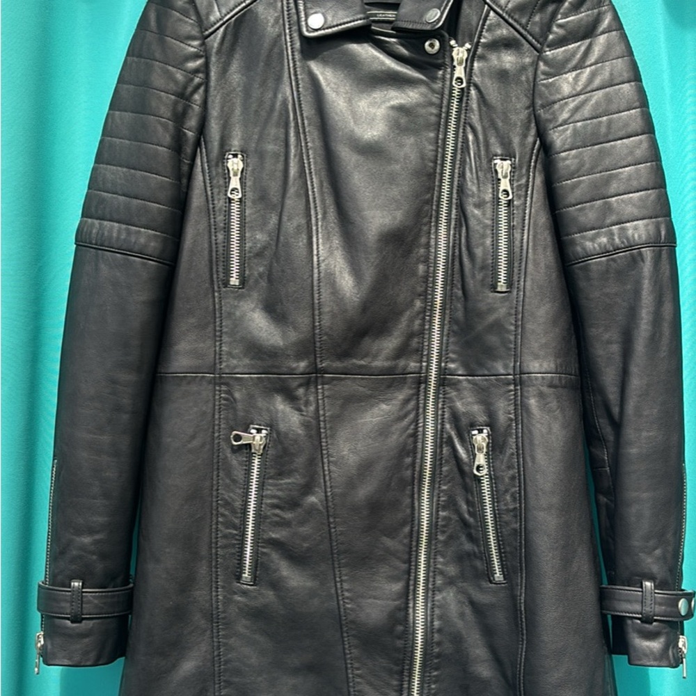 New Women’s SET black leather lined leather jacket Size 4